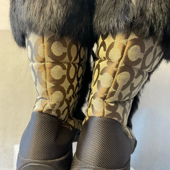 Coach Signature Jennie Winter Boots- Size 7.5 - Picture 9 of 16